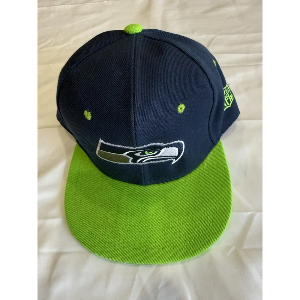 NFL Seattle Seahawks Logo On Dark Navy Blue w/ Lime Green Bill Hat Snapback VGC